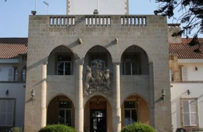 Μορφάκης: Ανακοίνωσε την υποψηφιότητα του για την προεδρία της ΕΔΕΚ