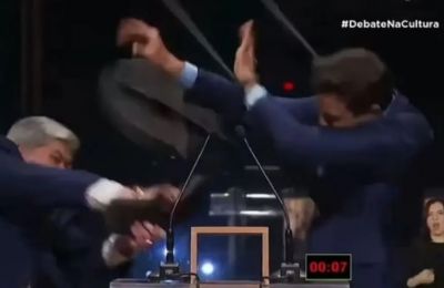 Η Ουάσιγκτον και το Πεκίνο ανταλλάσσουν χτυπήματα με δασμούς