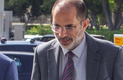 Πάει κατεχόμενα ο Ερντογάν για την μαντήλα 