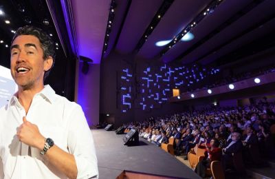 «Πού μπορώ να δειπνήσω με τους φίλους μου απόψε;»