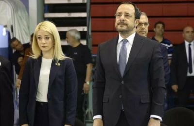 Το καταστατικό της ΕΔΕΚ, σε περίπτωση παραίτησης του Προέδρου του κόμματος, προβλέπει προκήρυξη από την Κεντρική Επιτροπή, εντός 40 ημερών, εκλογών για την ανάδειξη νέου Προέδρου