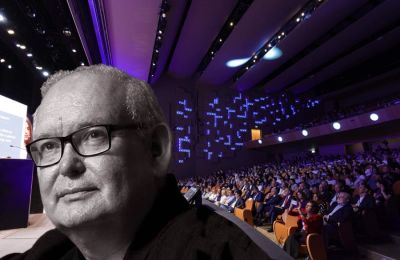 «Πού μπορώ να δειπνήσω με τους φίλους μου απόψε;»