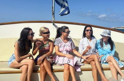 Ο Αλέξανδρος Μαρτίδης μίλησε με δάκρυα στα μάτια για τη συγκινητική αντίδραση της κόρης του, ενώ δεν δίστασε να αποκαλύψει εξελίξεις από τη «Γη της Ελιάς»