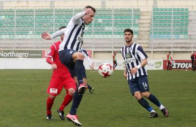 ΑΕΚ-Ολυμπιακός: Κιτρινόμαυρος σεφτές ή ερυθρόλευκο σερί;