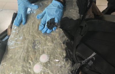 Οι τρεις συλληφθέντες τέθηκαν υπό κράτηση για διευκόλυνση των ανακρίσεων
