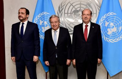 «Περνούν ζωή χαρισάμενη στον λόφο του Προεδρικού και δεν έχουν ιδέα τι αντιμετωπίζουν οι εργαζόμενοι της Κύπρου», σημείωσε ο Γιώργος Κουκουμάς του ΑΚΕΛ
