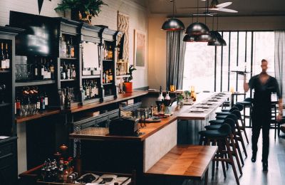 10+1 hot spots για φαγητό μετά την παρέλαση