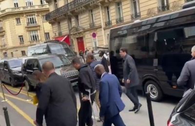 Στο Παρίσι με πατερίτσες ο Ρόδρι (vid)