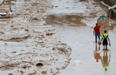 Η Ουάσιγκτον και το Πεκίνο ανταλλάσσουν χτυπήματα με δασμούς