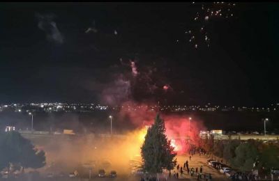 Pyroshow από τη Θύρα 9 έξω από το ΓΣΠ (vid)