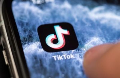 Η Ουάσιγκτον και το Πεκίνο ανταλλάσσουν χτυπήματα με δασμούς