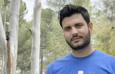 Του ευχήθηκε δημόσια για πρώτη φορά,με αφορμή την ονομαστική του γιορτή