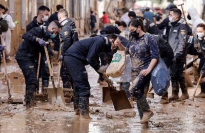 Η Ουάσιγκτον και το Πεκίνο ανταλλάσσουν χτυπήματα με δασμούς