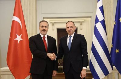 Ακραία ρητορική βίας ακόμη κι εναντίον ομοεθνών τους που βρίσκονται στην Κύπρο εξέφρασαν ο Αϊντίν Ουνάλ και ο Οκτάι Σαράλ