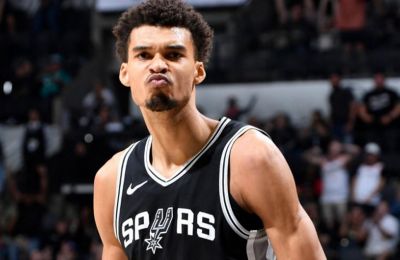 Στα playoffs του NBA οι Χιτ, με «τριαντάρη» Χέρο