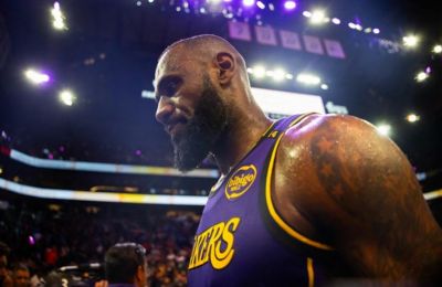 Στα playoffs του NBA οι Χιτ, με «τριαντάρη» Χέρο