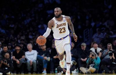 Στα playoffs του NBA οι Χιτ, με «τριαντάρη» Χέρο