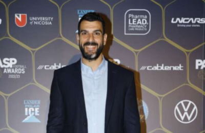 Ελ Αραμπί: Κάποιοι με ραβδιά, άλλοι με... πιστόλια
