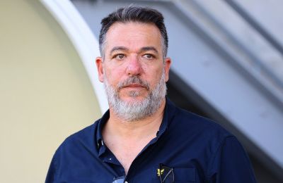 Ελ Αραμπί: Κάποιοι με ραβδιά, άλλοι με... πιστόλια