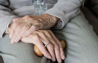 Μόλις το 22% δηλώνει ότι συμφωνεί εντελώς με τον τρόπο διακυβέρνησής του, ενώ διπλάσιοι Αμερικανοί (45%) εκφράζουν αποδοκιμασία