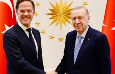 Η Ουάσιγκτον και το Πεκίνο ανταλλάσσουν χτυπήματα με δασμούς