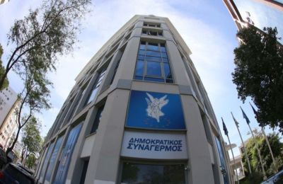 «Περνούν ζωή χαρισάμενη στον λόφο του Προεδρικού και δεν έχουν ιδέα τι αντιμετωπίζουν οι εργαζόμενοι της Κύπρου», σημείωσε ο Γιώργος Κουκουμάς του ΑΚΕΛ