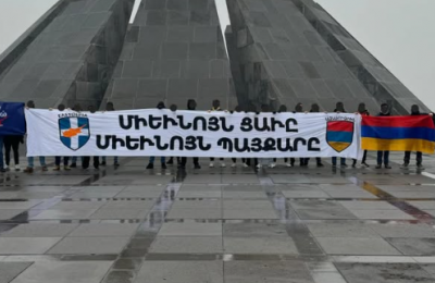 Ελ Αραμπί: Κάποιοι με ραβδιά, άλλοι με... πιστόλια
