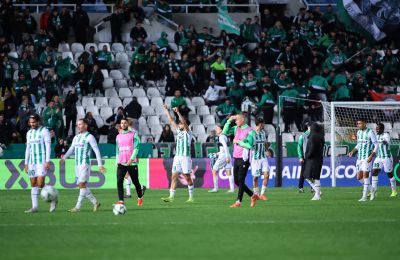 Ομόνοια: Η παρακάμερα της τριάρας στην Πάφο (vid)