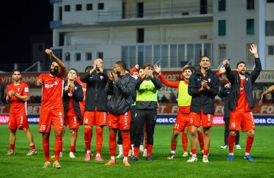 Νέα Σαλαμίνα: Στο χείλος του γκρεμού… να βγάλει αντίδραση 