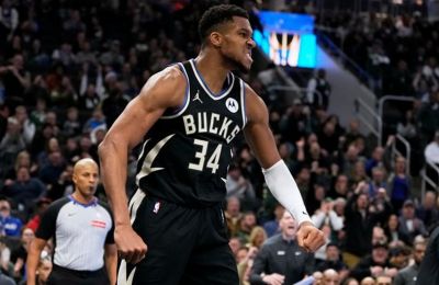 Στα playoffs του NBA οι Χιτ, με «τριαντάρη» Χέρο