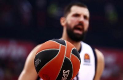 Βασίλισσα AEK: Διέλυσε τη Ναντέρ και έφυγε για το δικό της Final 4!