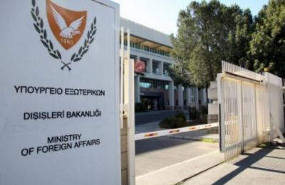 «Περνούν ζωή χαρισάμενη στον λόφο του Προεδρικού και δεν έχουν ιδέα τι αντιμετωπίζουν οι εργαζόμενοι της Κύπρου», σημείωσε ο Γιώργος Κουκουμάς του ΑΚΕΛ
