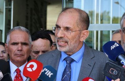 Ακραία ρητορική βίας ακόμη κι εναντίον ομοεθνών τους που βρίσκονται στην Κύπρο εξέφρασαν ο Αϊντίν Ουνάλ και ο Οκτάι Σαράλ