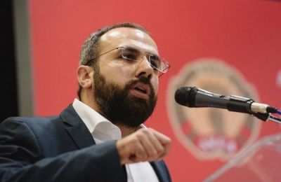Πάει κατεχόμενα ο Ερντογάν για την μαντήλα 
