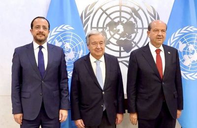 Το καταστατικό της ΕΔΕΚ, σε περίπτωση παραίτησης του Προέδρου του κόμματος, προβλέπει προκήρυξη από την Κεντρική Επιτροπή, εντός 40 ημερών, εκλογών για την ανάδειξη νέου Προέδρου