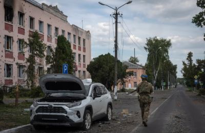 Η Ουάσιγκτον και το Πεκίνο ανταλλάσσουν χτυπήματα με δασμούς