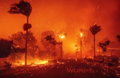 Η Ουάσιγκτον και το Πεκίνο ανταλλάσσουν χτυπήματα με δασμούς