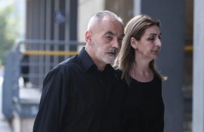 Η Ουάσιγκτον και το Πεκίνο ανταλλάσσουν χτυπήματα με δασμούς