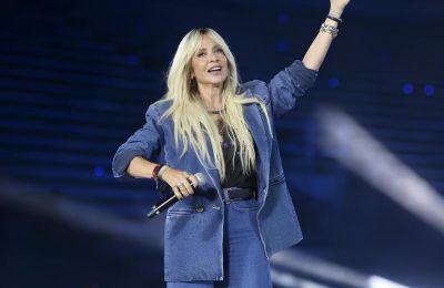 Του ευχήθηκε δημόσια για πρώτη φορά,με αφορμή την ονομαστική του γιορτή