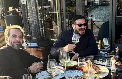 Του ευχήθηκε δημόσια για πρώτη φορά,με αφορμή την ονομαστική του γιορτή