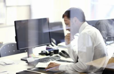 Η Ουάσινγκτον υλοποιεί μια ευρύτερη στρατηγική περιορισμού της κινεζικής επιρροής στη διεθνή ναυτιλία