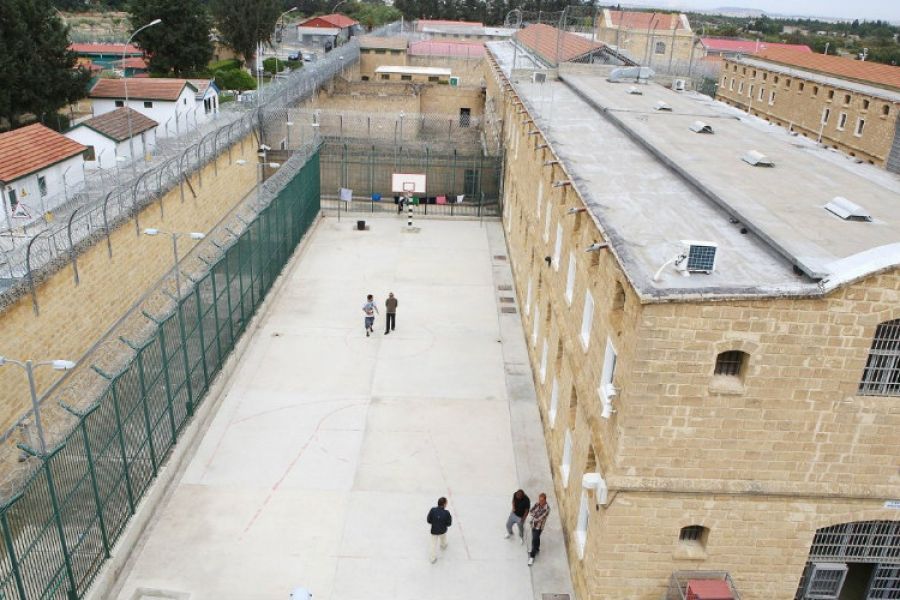 Ξυλοκόπησαν κρατούμενο στις Κεντρικές Φυλακές