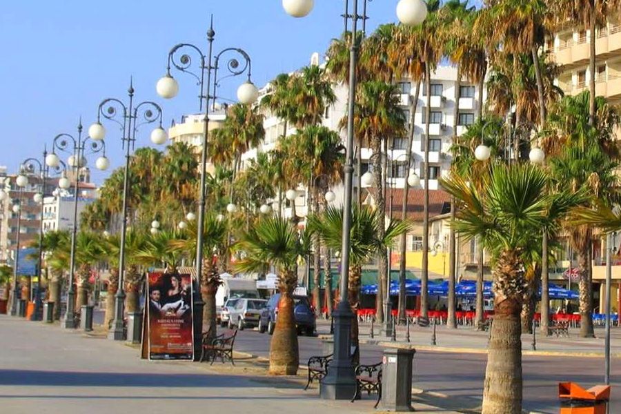 Παριστάνουν τον Δήμο Λάρνακα και ζητούν χρήματα