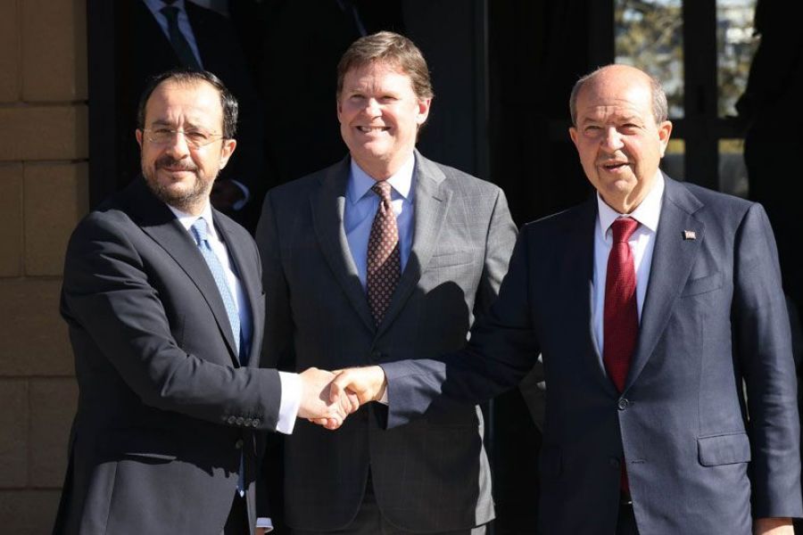 Τα ρίχνει στον Χριστοδουλίδη ο Τατάρ για οδοφράγματα