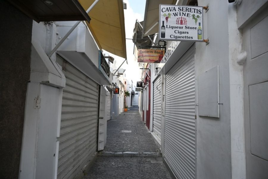 Πάνω από 6.400 σεισμοί - Ερήμωσε η Σαντορίνη (ΦΩΤΟ)