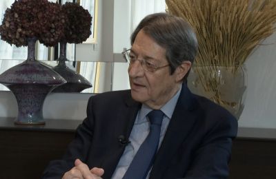 Ακραία ρητορική βίας ακόμη κι εναντίον ομοεθνών τους που βρίσκονται στην Κύπρο εξέφρασαν ο Αϊντίν Ουνάλ και ο Οκτάι Σαράλ