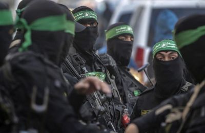 Μόλις το 22% δηλώνει ότι συμφωνεί εντελώς με τον τρόπο διακυβέρνησής του, ενώ διπλάσιοι Αμερικανοί (45%) εκφράζουν αποδοκιμασία
