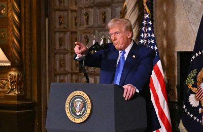 Η Ουάσιγκτον και το Πεκίνο ανταλλάσσουν χτυπήματα με δασμούς