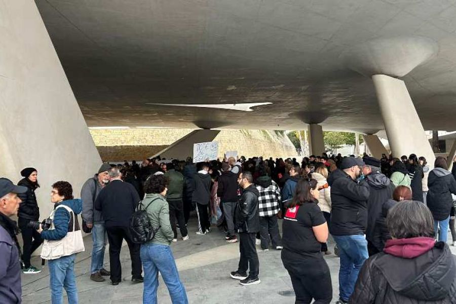 «Δεν έχω οξυγόνο» – Πλήθος κόσμου στην πλατεία Ελευθερίας «Δεν έχω οξυγόνο» – Πλήθος κόσμου στην πλατεία Ελευθερίας