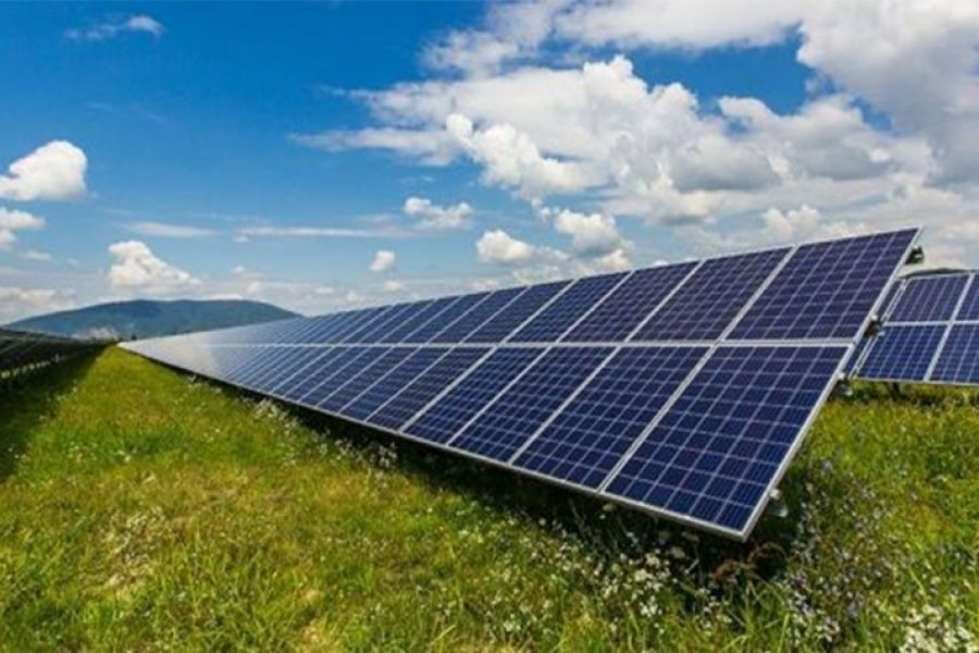 Φωτοβολταϊκά σε 405 σχολεία με εξοικονόμηση 35% Φωτοβολταϊκά σε 405 σχολεία με εξοικονόμηση 35%